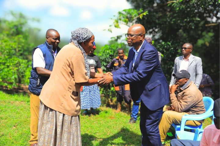 Together We Rise: Joshua Makori Nyarenchi Extends a Helping Hand to a Family in Need